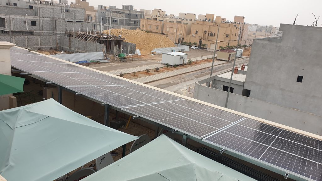 مشروع تركيب طاقة شمسية في احدى الفلل (الرياض...)